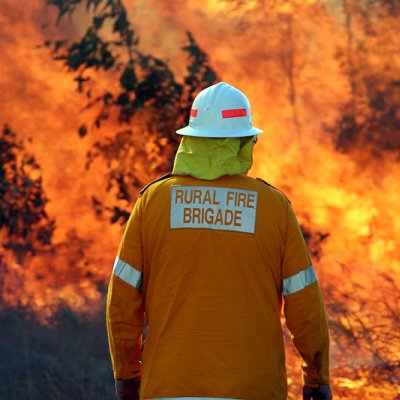 Firefighters and scientists are joining forces for an Australian-first research project to study bushfires in an effort to better protect lives and property.